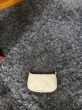 White Croc-Embossed Shoulder Bag with Chain Strap